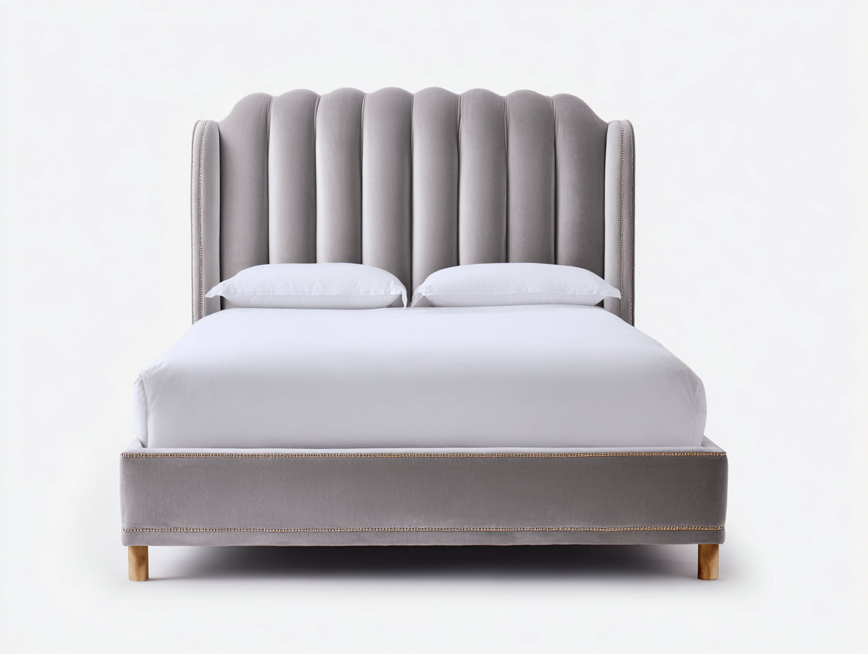 Letto matrimoniale imbottito grigio-bianco-legno naturale 210x170x120 cm - per camera da letto - con testiera scanalata stile classico